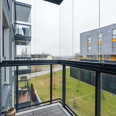 Dream - Modern Design With Balcony & Free Parking * タリン