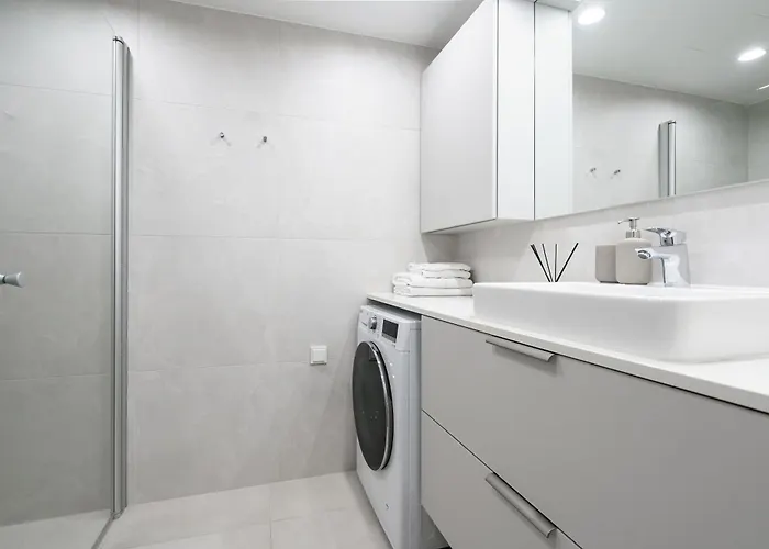 Apartament Dream - Modern Design With Balcony & Free Parking