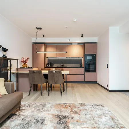 Апартаменти Dream - Modern Design With Balcony & Free Parking *