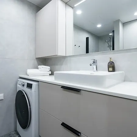 Апартаменти Dream - Modern Design With Balcony & Free Parking Таллінн