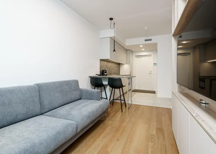 Dream - Modern Design With Balcony & Free Parking *