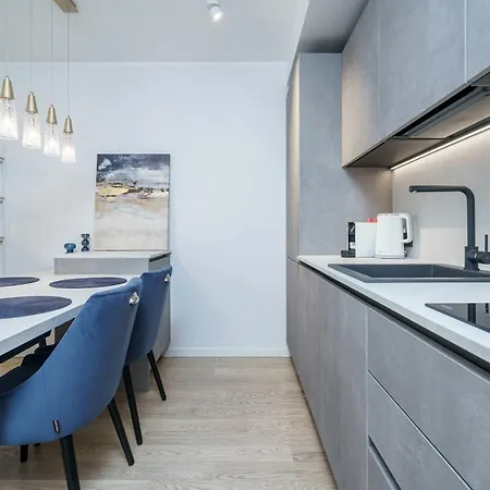 Dream - Modern Design With Balcony & Free Parking Διαμέρισμα *